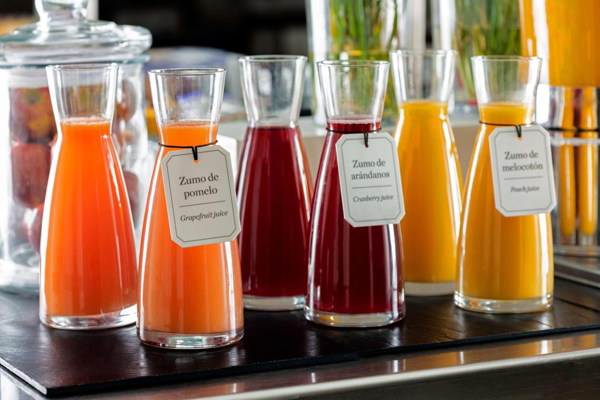 Nh Collection Madrid Paseo Del Prado Hotel Exterior foto Fruit juice