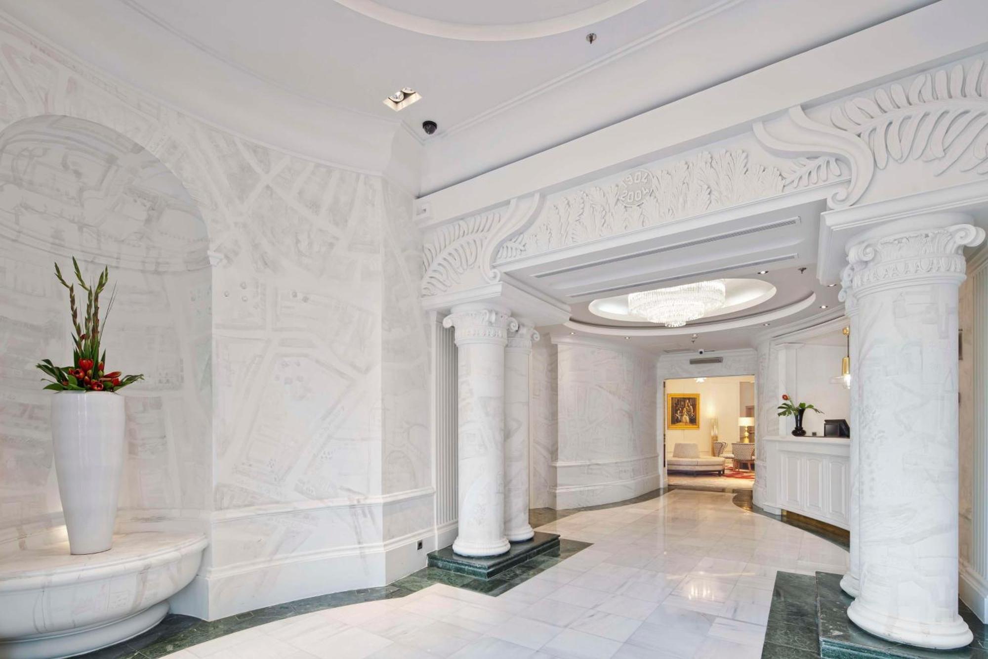 Nh Collection Madrid Paseo Del Prado Hotel Exterior foto The lobby of the hotel