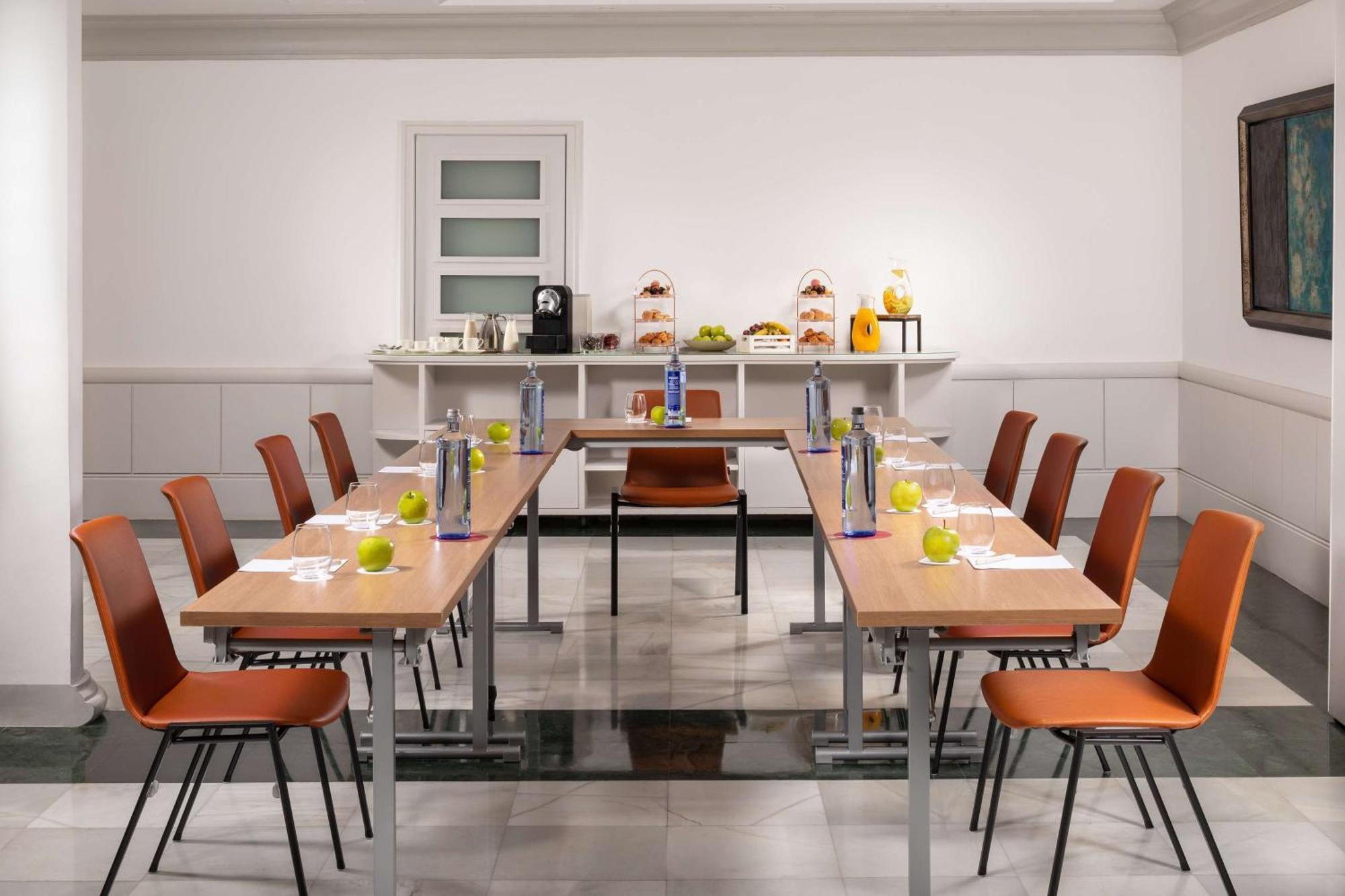 Nh Collection Madrid Paseo Del Prado Hotel Exterior foto A meeting room at the hotel